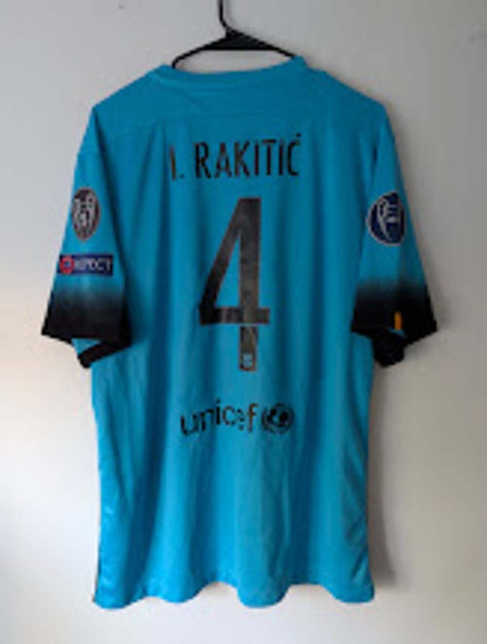 Vintage Barcelona 2015 16 Rakitic 4 Third Jersey Mens XL Nike UCL